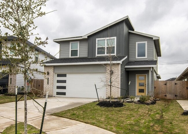 12832 Barnsbury Ln in Houston, TX - Building Photo - Building Photo