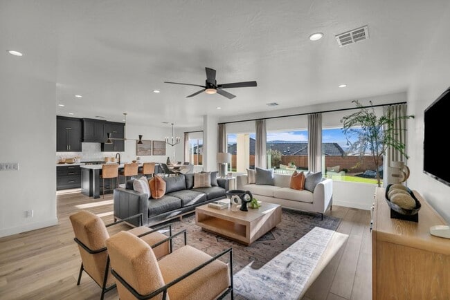 1418 Hayrocks Dr in Saint George, UT - Building Photo - Building Photo