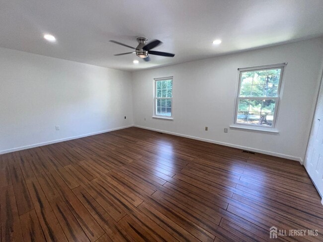 68 Delancy Ct in North Brunswick, NJ - Building Photo - Building Photo