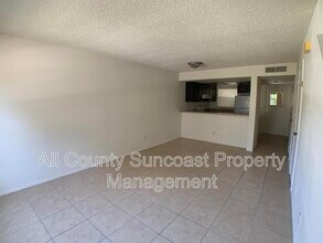 12125 117th St N in Seminole, FL - Building Photo - Building Photo