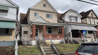 403 Ohio Ave in Glassport, PA - Building Photo