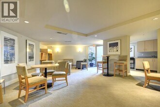 3663 Crowley Dr in Vancouver, BC - Building Photo - Building Photo