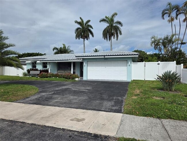 property at 341 SE 6th Ave