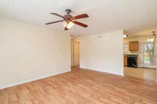 1703 Maple View Way in Knoxville, TN - Building Photo