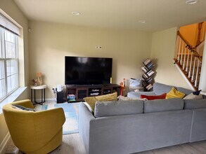 283 Fountayne Ln in Trenton, NJ - Building Photo - Building Photo