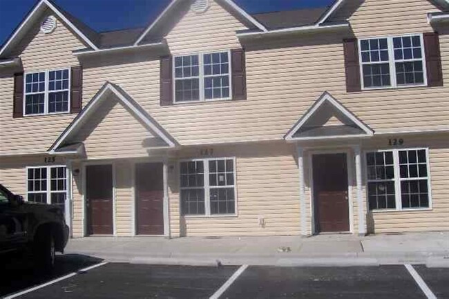 125 Cornerstone Pl in Jacksonville, NC - Building Photo - Building Photo