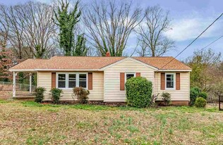 15 Melvin Dr in Greenville, SC - Building Photo