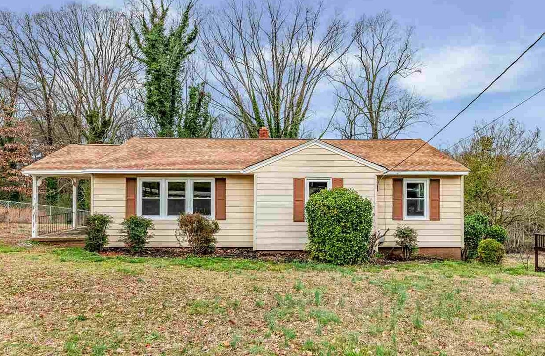 15 Melvin Dr in Greenville, SC - Building Photo