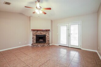 10827 Carrington Ct in Jacksonville, FL - Building Photo - Building Photo