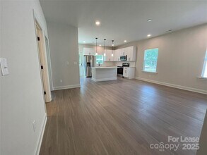 4903 Victoria Ave in Charlotte, NC - Building Photo - Building Photo
