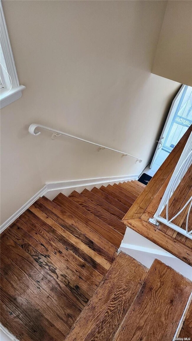 244-57 Grand Central Pkwy in Queens, NY - Building Photo - Building Photo