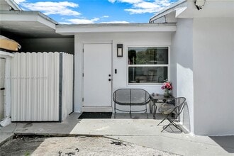 6501 SW 4th St in Miami, FL - Building Photo - Building Photo