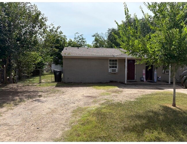 property at 1213 8th St
