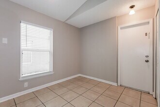 19239 Wood Sage Dr in Tampa, FL - Foto de edificio - Building Photo