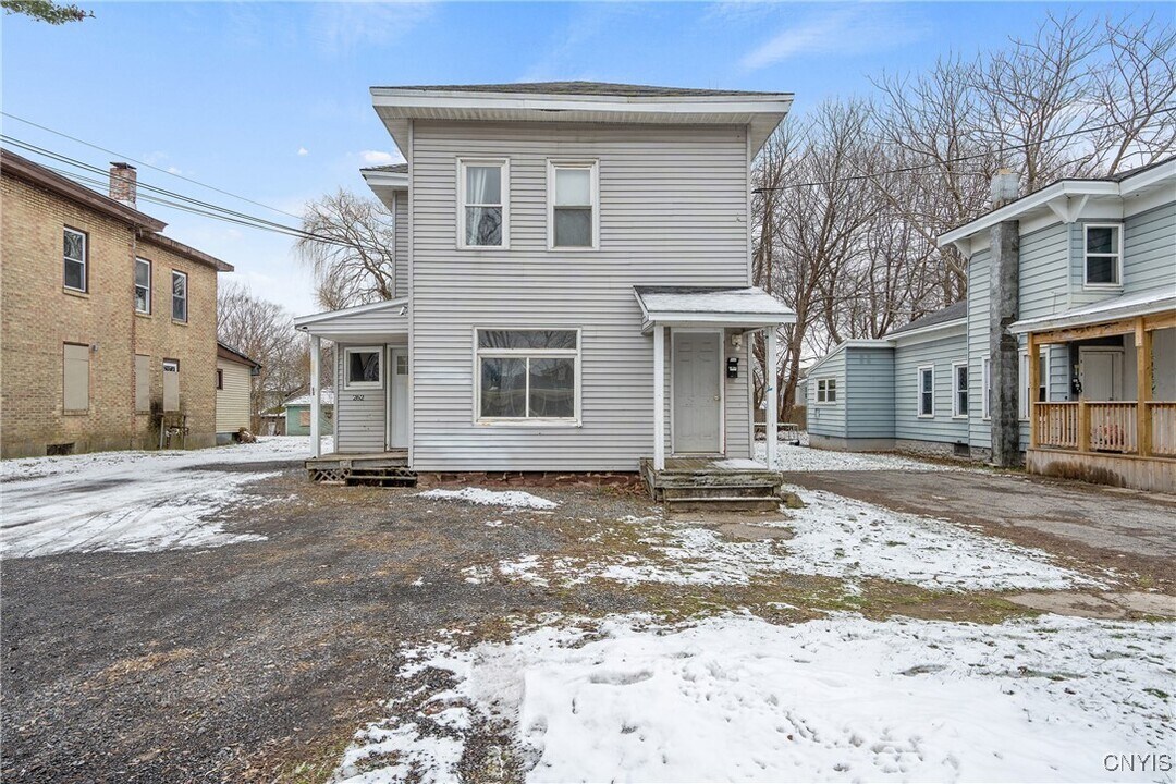 262 W 4th St S in Fulton, NY - Building Photo