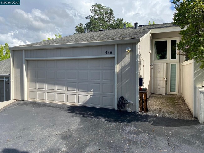 438 Ridgeview Dr in Pleasant Hill, CA - Building Photo - Building Photo