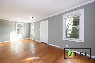 128 W Muir Ave in Hazel Park, MI - Building Photo - Building Photo