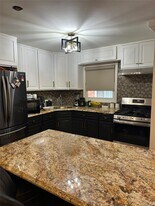 101-44 98th St in Queens, NY - Building Photo