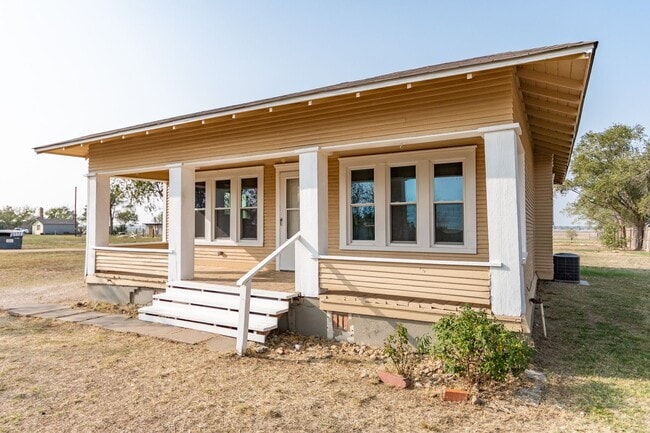 4102 W Sundown Ln in Amarillo, TX - Building Photo - Building Photo