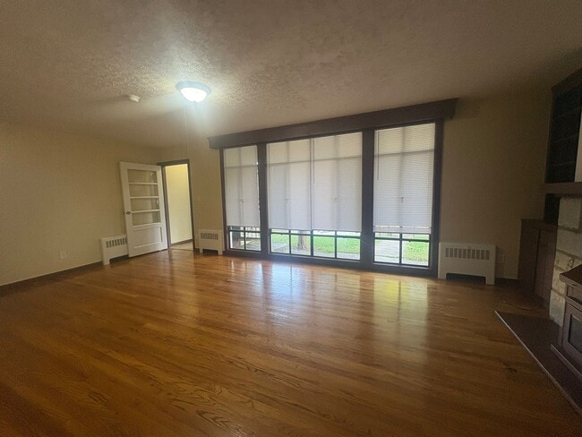 60 Fountain Ter in New Haven, CT - Building Photo - Building Photo