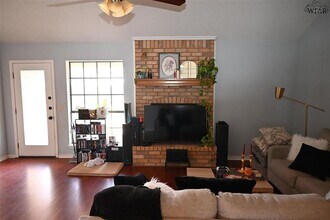 907 Sugarbush Ln in Burkburnett, TX - Building Photo - Building Photo