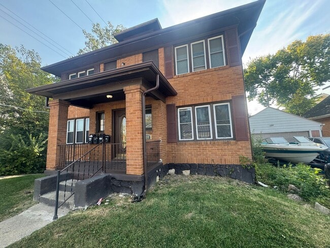 property at 2010 Auburn Ave