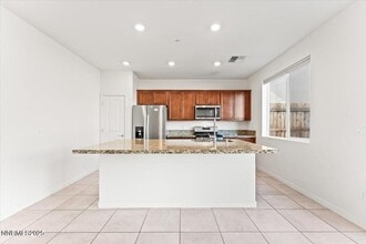 1048 Big Rock Loop in Sun Valley, NV - Building Photo - Building Photo
