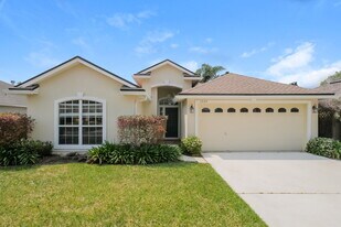 1224 Ardmore St in St. Augustine, FL - Building Photo