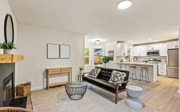 13619 Sandy Point E NW in Gig Harbor, WA - Building Photo - Building Photo