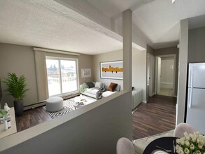 Key West Apartments in Saskatoon, SK - Building Photo - Building Photo