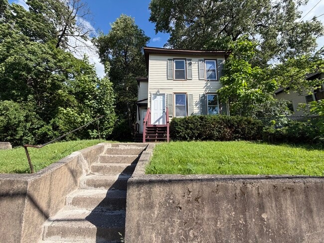 property at 322 Shuart Ave