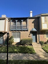 292 Westview Terrace in Arlington, TX - Building Photo - Building Photo