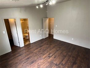 7405 Purple Fringe Rd SW in Albuquerque, NM - Building Photo - Building Photo