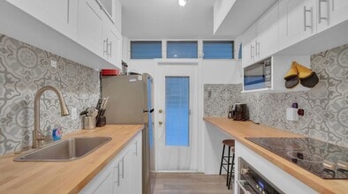 1400 Pennsylvania Ave, Unit #15 in Miami Beach, FL - Foto de edificio - Building Photo