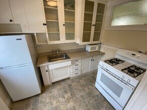 Queen Anne Arms in Seattle, WA - Building Photo - Building Photo