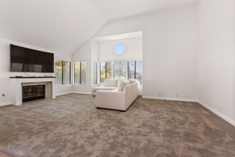 518 Via De La Valle in Solana Beach, CA - Building Photo - Building Photo