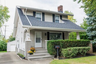 246 Wayne Ave in Akron, OH - Building Photo - Building Photo