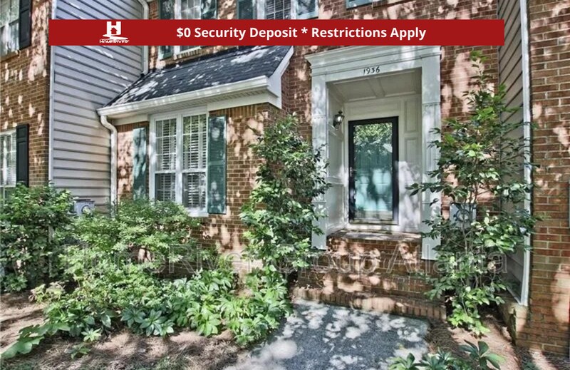 1936 Ivy Glen Dr in Smyrna, GA - Building Photo