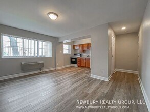 313 San Juan Dr in McKeesport, PA - Building Photo - Building Photo