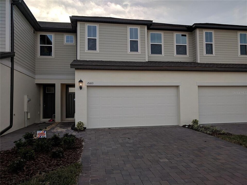15313 Willow Arbor Cir in Orlando, FL - Building Photo
