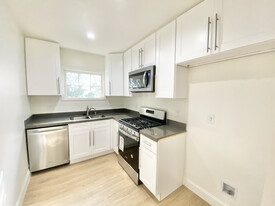 Roxbury Homes, LLC Apartamentos