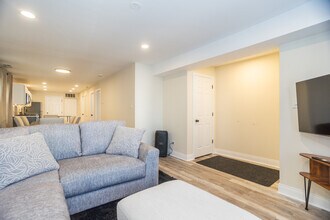 2927 W Lyndale St in Chicago, IL - Building Photo - Building Photo