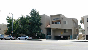 15020 Burbank Blvd Apartamentos