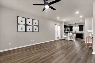 201 Resthaven Wy in Lafayette, LA - Building Photo - Building Photo