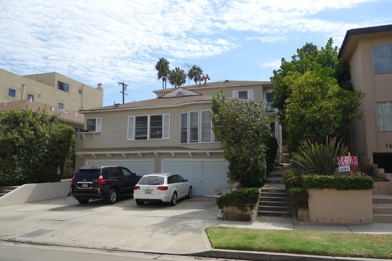 1575 Manning Ave in Los Angeles, CA - Building Photo