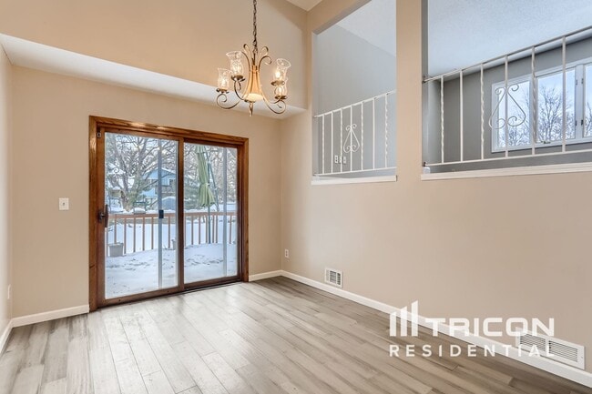 13450 Wellington Ct in Champlin, MN - Building Photo - Building Photo