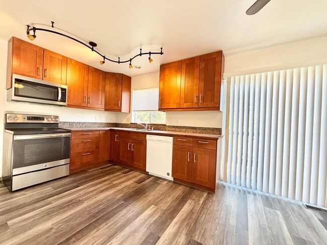 property at 1735 W Kagy Blvd