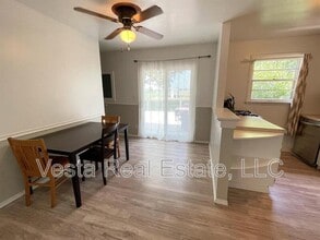 407 Priscilla Ln in Bloomington, IL - Building Photo - Building Photo