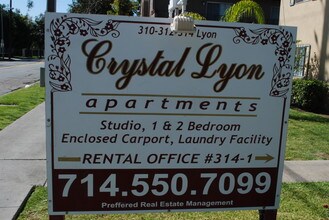 310 S Lyon St in Santa Ana, CA - Foto de edificio - Building Photo