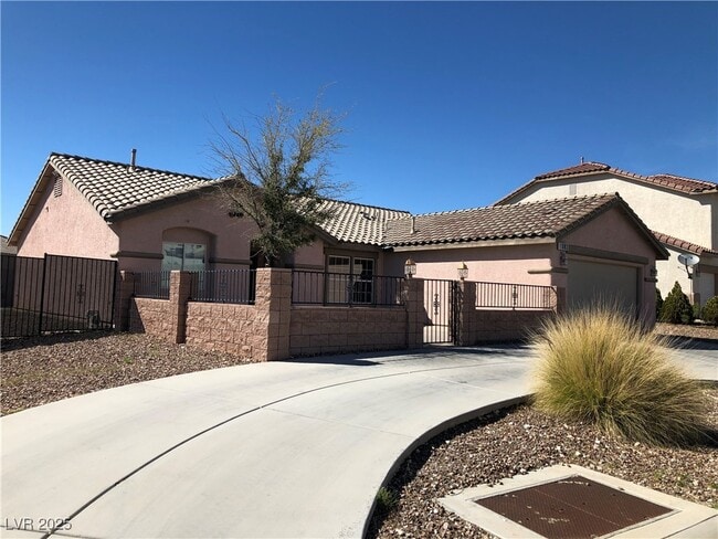 1083 Sterling Peak St in Las Vegas, NV - Building Photo - Building Photo